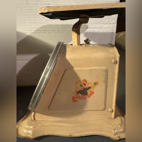 Vintage Wm Enders Oak Leaf Kitchen Baby Scale 24 Pounds Made In USA Walden NY - Picture 3 of 6